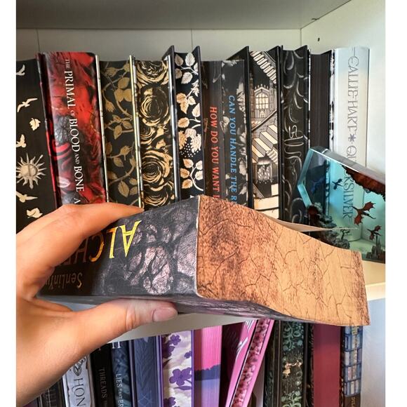 Alchemised SenLinYu Paperback Edition With Sprayed Edges - Picture 5 of 9